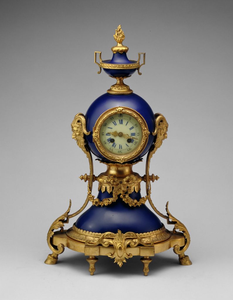 图片[1]-Bronze Plated Blue Porcelain Trophy Clock-China Archive